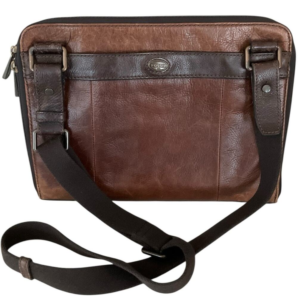 Fossil Brown Leather Messenger Bag with Vintage Aesthetic